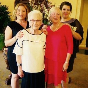 Meet your Posher, Chloe